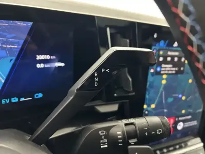 Photo 16 Renault Austral  E-Tech full hybrid 200 GSR2