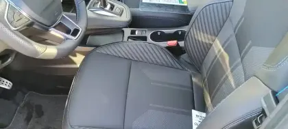 Photo 15 Renault Captur  E-Tech full hybrid 160 ch