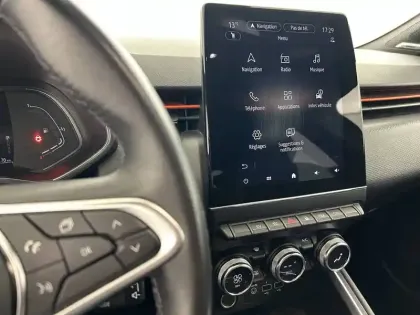 Photo 20 Renault Clio  E-Tech 140