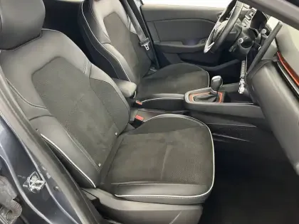 Photo 22 Renault Clio  E-Tech 140