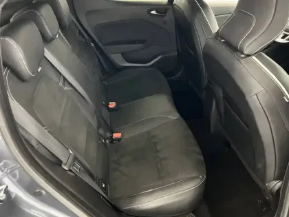 Photo 23 Renault Clio  E-Tech 140