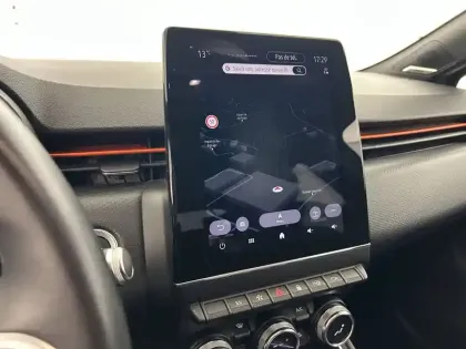 Photo 31 Renault Clio  E-Tech 140