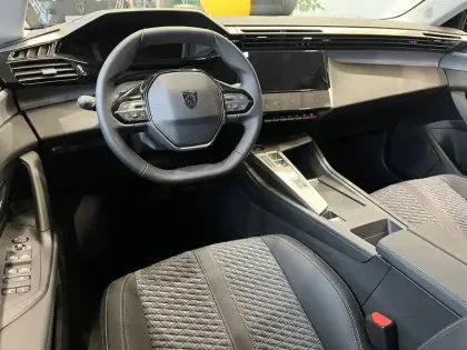 Photo 11 Peugeot 308  Hybrid 145 e-DCS6