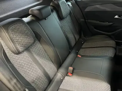 Photo 45 Peugeot 308  Hybrid 145 e-DCS6