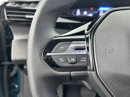Photo 111 Peugeot 308  Hybrid 145 e-DCS6