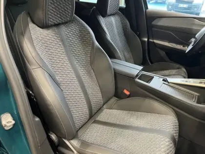 Photo 44 Peugeot 308  Hybrid 145 e-DCS6