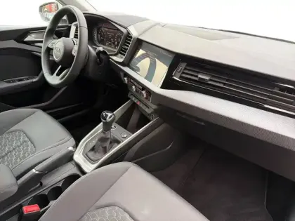 Photo 8 Audi A1  Sportback 30 TFSI 116 ch S tronic 7