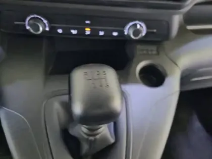 Photo 13 Peugeot Rifter  Standard BlueHDi 100 S&S BVM6 5pl