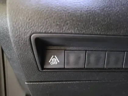 Photo 28 Peugeot Rifter  Standard BlueHDi 100 S&S BVM6 5pl