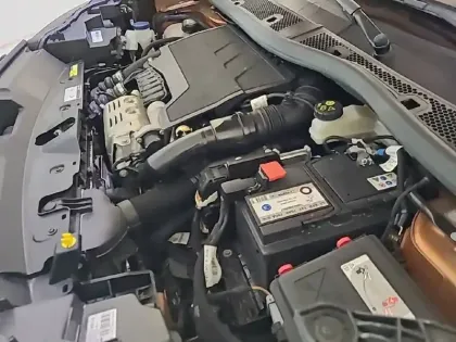 Photo 14 Peugeot 2008  PureTech 130 S&S EAT8