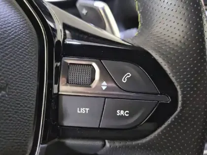 Photo 28 Peugeot 2008  PureTech 130 S&S EAT8