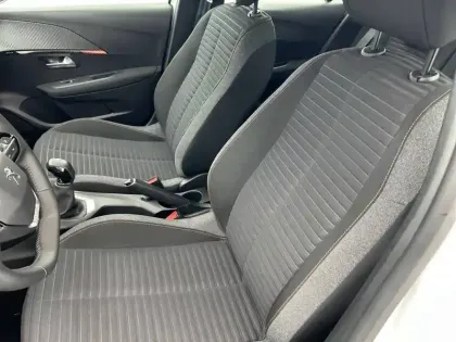 Photo 52 Peugeot 208  PureTech 75 S&S BVM5