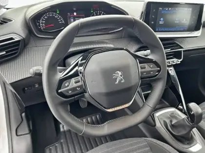 Photo 8 Peugeot 208  PureTech 75 S&S BVM5