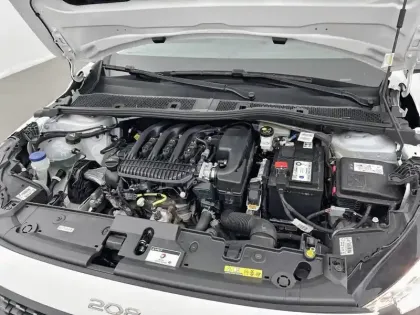 Photo 56 Peugeot 208  PureTech 75 S&S BVM5