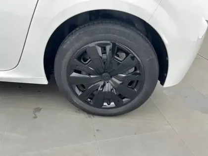 Photo 12 Peugeot 208  PureTech 75 S&S BVM5