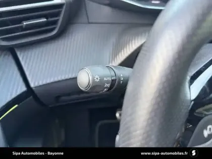 Photo 24 Peugeot 2008  PureTech 130 S&S EAT8