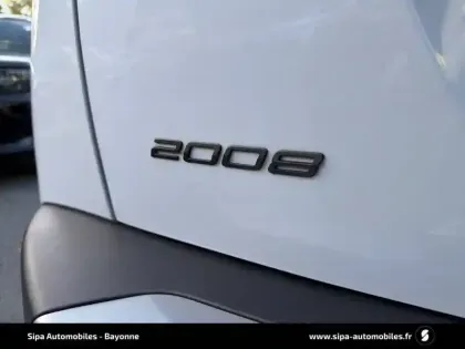 Photo 16 Peugeot 2008  PureTech 130 S&S EAT8