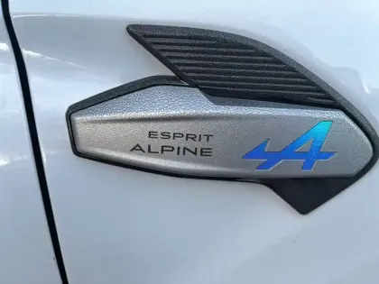 Photo 10 Renault Captur  E-Tech full hybrid 145 ch