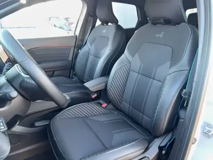 Photo 7 Renault Captur  E-Tech full hybrid 145 ch