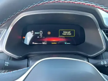 Photo 24 Renault Captur  E-Tech full hybrid 145 ch