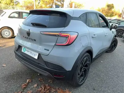 Photo 1 Renault Captur  E-Tech full hybrid 145 ch