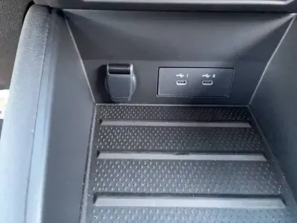 Photo 26 Renault Captur  E-Tech full hybrid 145 ch