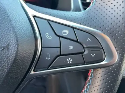 Photo 20 Renault Captur  E-Tech full hybrid 145 ch