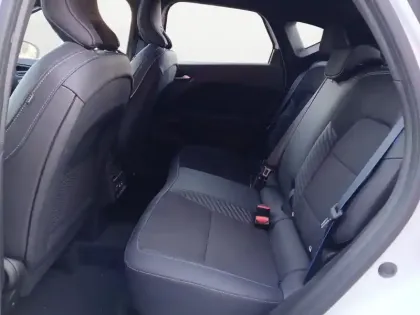 Photo 13 Renault Captur  E-Tech full hybrid 145 ch