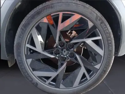 Photo 8 Renault Captur  E-Tech full hybrid 145 ch