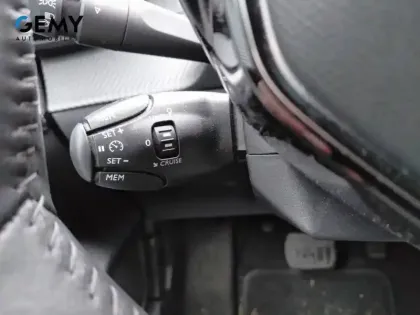 Photo 14 Peugeot 208  Electrique 50 kWh 136ch