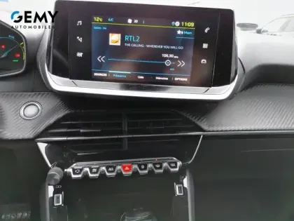 Photo 12 Peugeot 208  Electrique 50 kWh 136ch