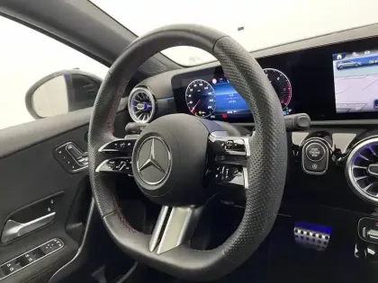 Photo 28 Mercedes Classe A  200 d 8G-DCT