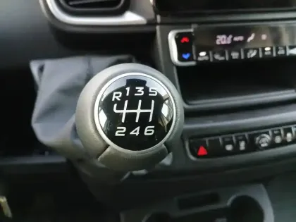 Photo 12 Peugeot Boxer  FGN TOLE 3.3 T L2H2 140 S&S BVM6