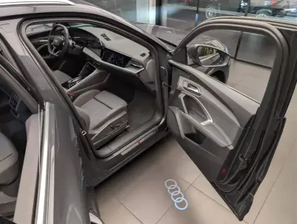 Photo 18 Audi Q5  e-hybrid 299 ch S tronic 7 Quattro