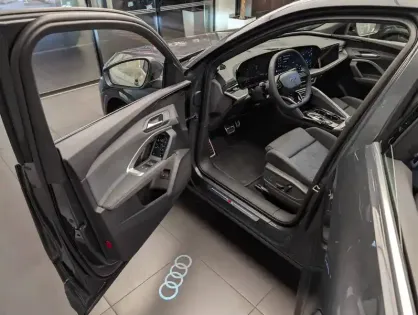 Photo 9 Audi Q5  e-hybrid 299 ch S tronic 7 Quattro