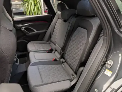 Photo 11 Audi Q5  e-hybrid 299 ch S tronic 7 Quattro