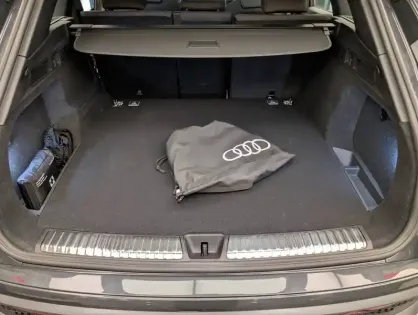 Photo 8 Audi Q5  e-hybrid 299 ch S tronic 7 Quattro