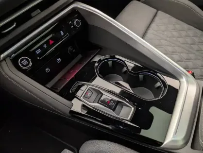 Photo 22 Audi Q5  e-hybrid 299 ch S tronic 7 Quattro