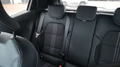 Photo 12 Renault Clio  E-Tech full hybrid 145