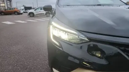 Photo 15 Renault Clio  E-Tech full hybrid 145