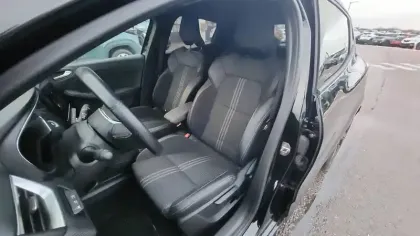 Photo 6 Renault Clio  E-Tech full hybrid 145