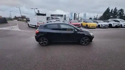 Photo 3 Renault Clio  E-Tech full hybrid 145