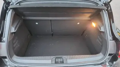 Photo 13 Renault Clio  E-Tech full hybrid 145