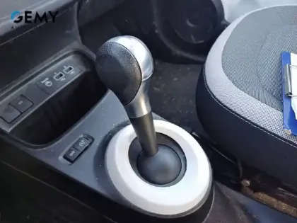 Photo 14 Renault Twingo  III E-Tech