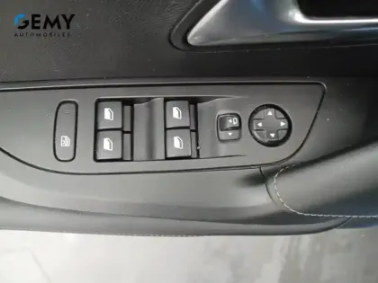 Photo 11 Peugeot 2008  BlueHDi 130 S&S EAT8