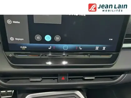 Photo 13 Volkswagen T-roc  1.5 eTSI EVO2 Hybrid 150 ch DSG7