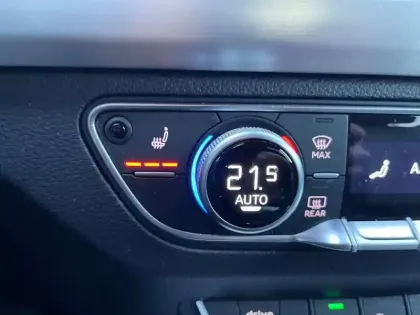 Photo 28 Audi Q5  Sportback 55 TFSIe 367 S tronic 7 Quattro