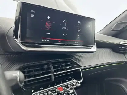 Photo 44 Peugeot 2008  BlueHDi 130 S&S EAT8