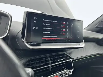 Photo 43 Peugeot 2008  BlueHDi 130 S&S EAT8