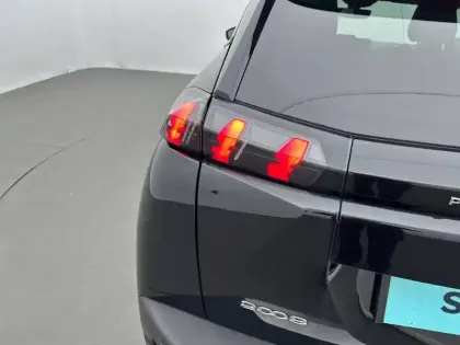 Photo 40 Peugeot 2008  BlueHDi 130 S&S EAT8